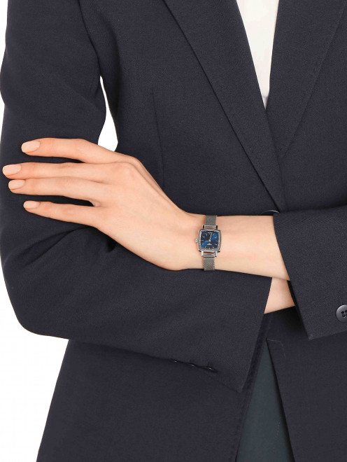 Часы на стальном браслете T-Lady Lovely Square Tissot - МодельОбщийВид