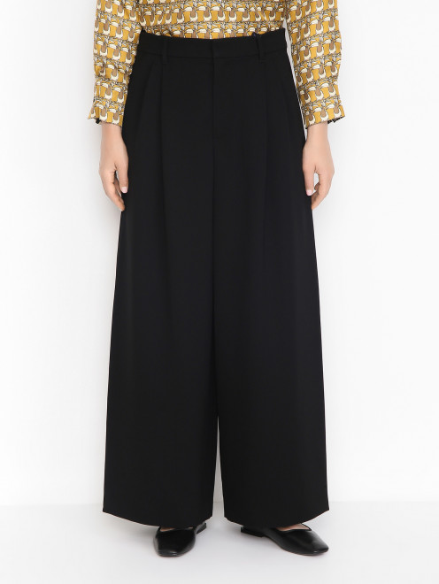 Широкие брюки с защипами Max Mara - МодельВерхНиз