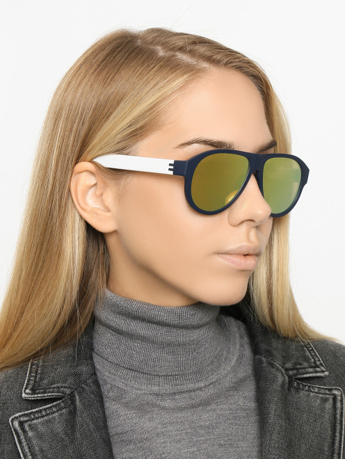 Солнцезащитные очки в матовой оправе Swatch - МодельОбщийВид