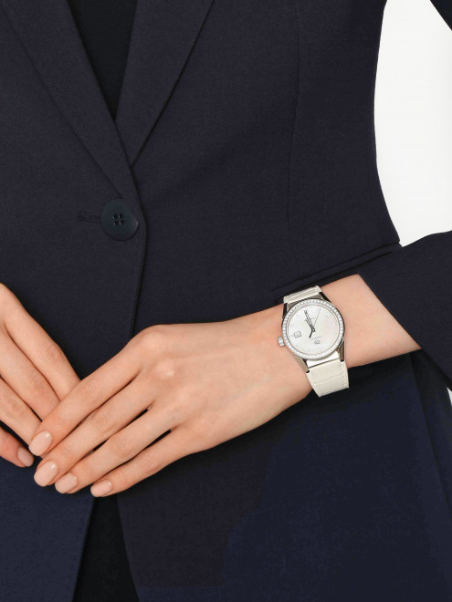Часы кварцевые на ремне из кожи аллигатора TAG Heuer - МодельОбщийВид