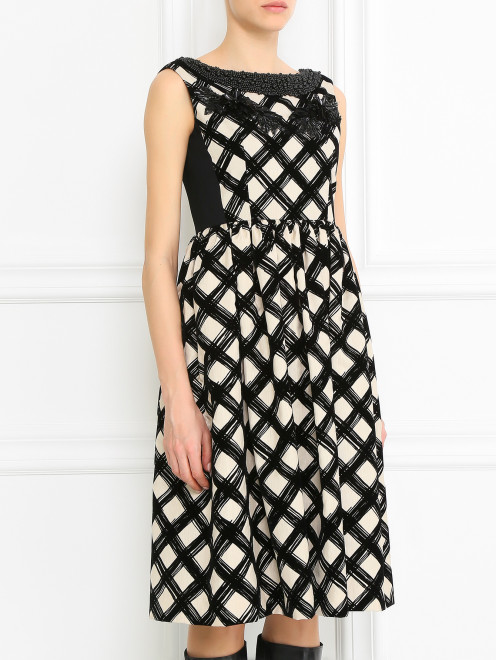 Контрастное платье без рукавов с декором Antonio Marras - Модель Верх-Низ