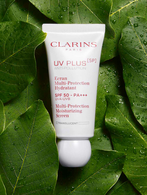 UV PLUS [5P] Anti-Pollution SPF 50 Translucent Увлажняющий защитный флюид-экран для лица 30 мл Clarins - Обтравка1