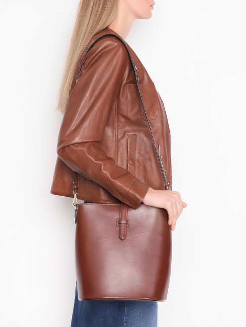 Сумка из кожи с золотой фурнитурой Weekend Max Mara - МодельВерхНиз