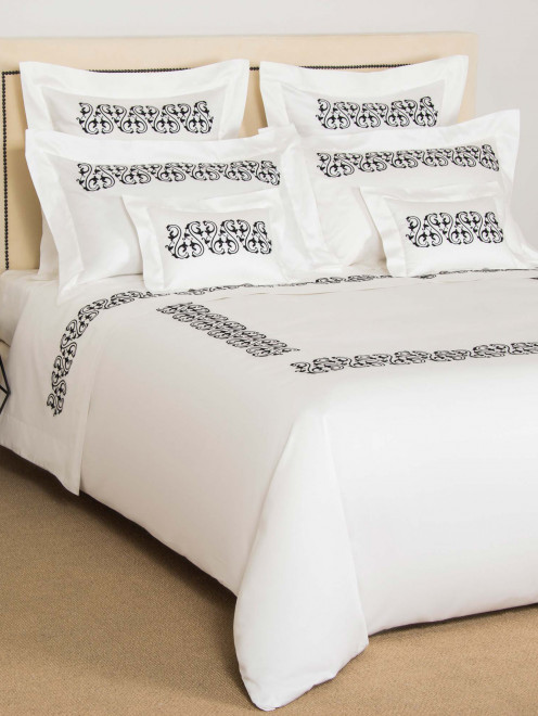 Наволочка ORNATE MEDALLION 65х65 см Frette - Общий вид