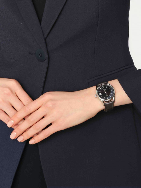Часы кварцевые на ремне из кожи аллигатора TAG Heuer - МодельОбщийВид