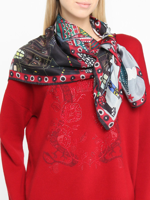 Квадратный платок из шелка с узором Gourji - МодельОбщийВид
