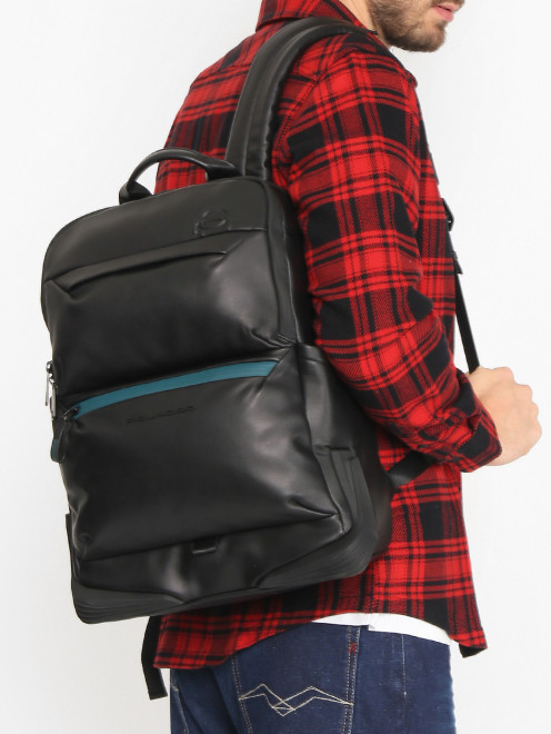 Рюкзак на молнии с контрастной отделкой Piquadro - МодельВерхНиз