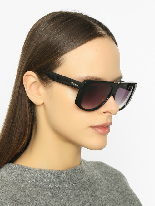 Солнцезащитные очки в черной оправе Max Mara - МодельОбщийВид