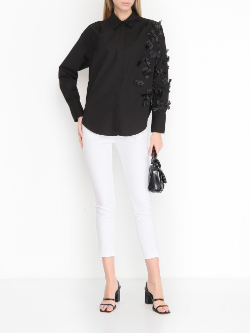 Блуза из хлопка с цветочной аппликацией Lorena Antoniazzi - МодельОбщийВид
