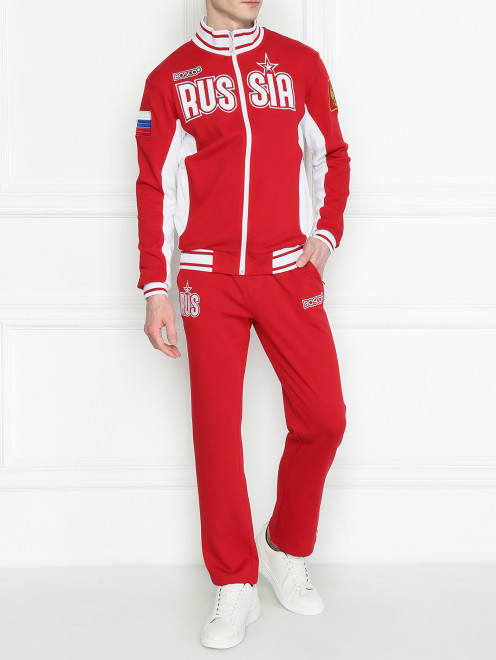 Yosh er-xotin hamma joyda sikishadi Chiroyli mushukni sikadi