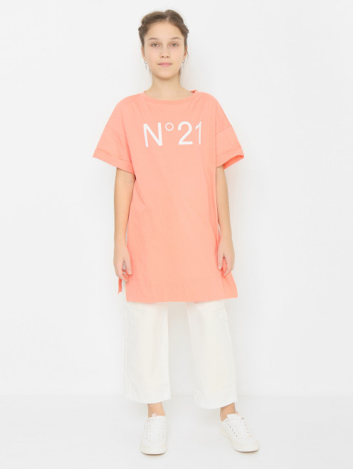 Удлиненная футболка с разрезами N21 - МодельОбщийВид