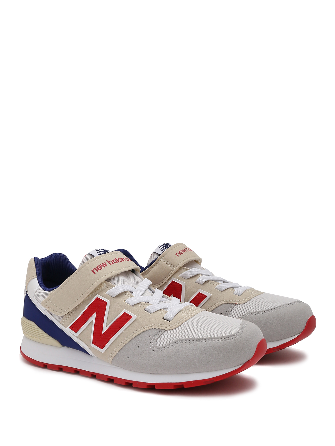 Кроссовки с принтом на шнуровке