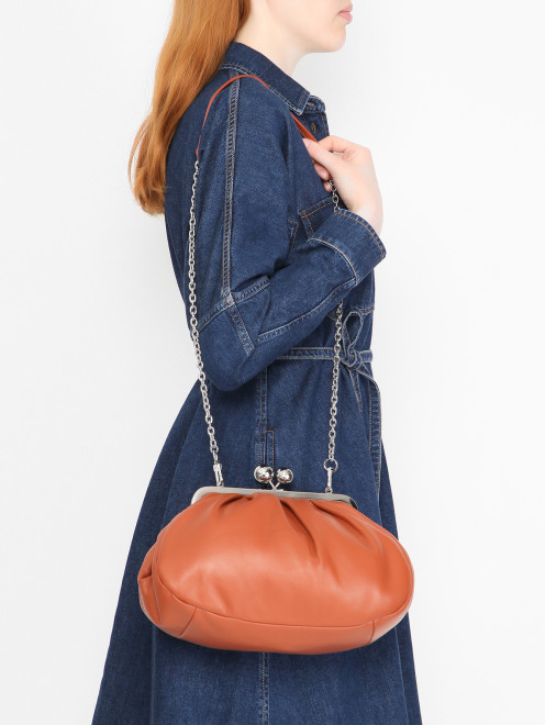Сумка из гладкой кожи на короткой ручке Weekend Max Mara - МодельВерхНиз